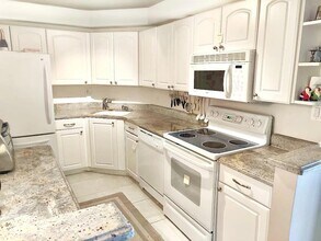 3031 N Ocean Blvd, Unit 805 in Fort Lauderdale, FL - Building Photo - Building Photo