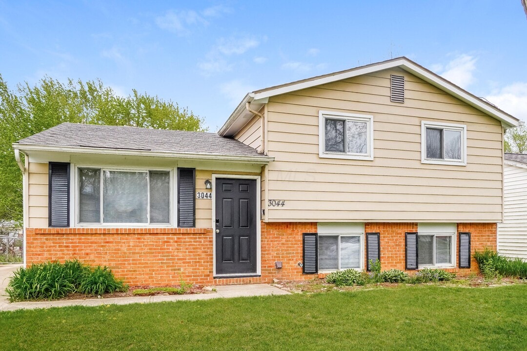 3044 Bennington Ave in Columbus, OH - Building Photo