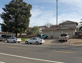 10318-10330 Mills Station Rd in Rancho Cordova, CA - Building Photo