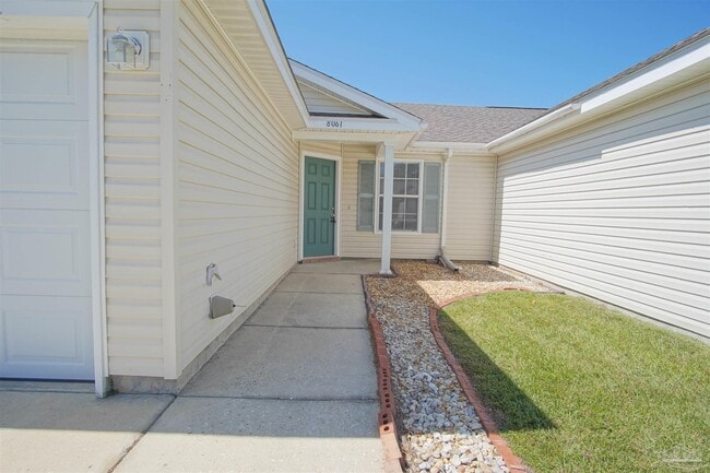 8061 Stonebrook Dr in Pensacola, FL - Building Photo - Building Photo