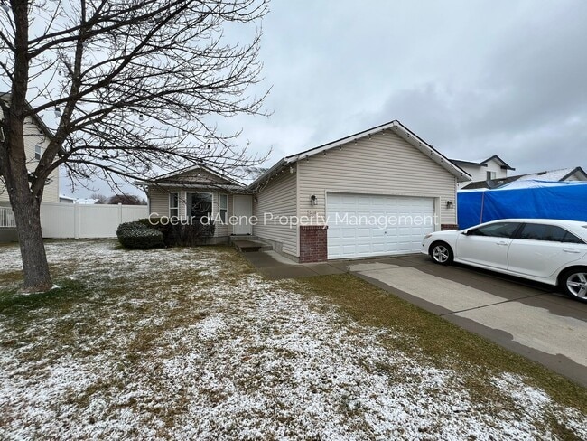 1419 W Coral Dr