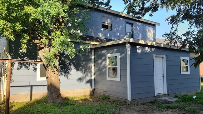 2801 Virginia St in Baytown, TX - Building Photo - Building Photo