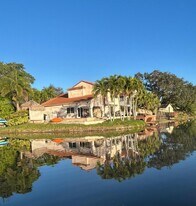 2865 Begonia Way in Hollywood, FL - Building Photo