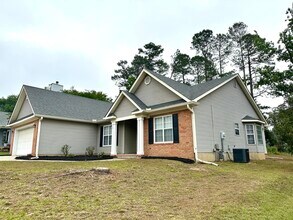 945 Hunting Horn Wy in Evans, GA - Building Photo - Building Photo
