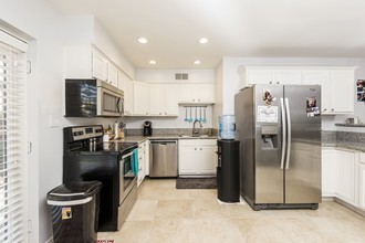 Montecito Apartments in Phoenix, AZ - Building Photo - Interior Photo