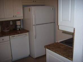 21 Abbey Ln-Unit -107 in Delray Beach, FL - Building Photo - Building Photo