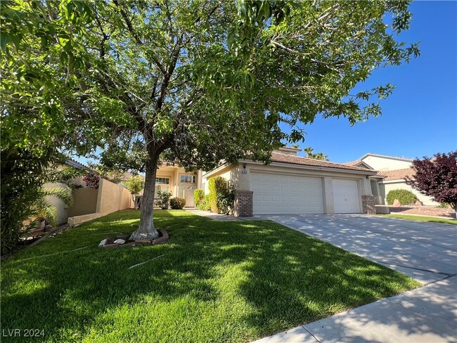 1885 Desert Forest Way in Henderson, NV - Building Photo - Building Photo