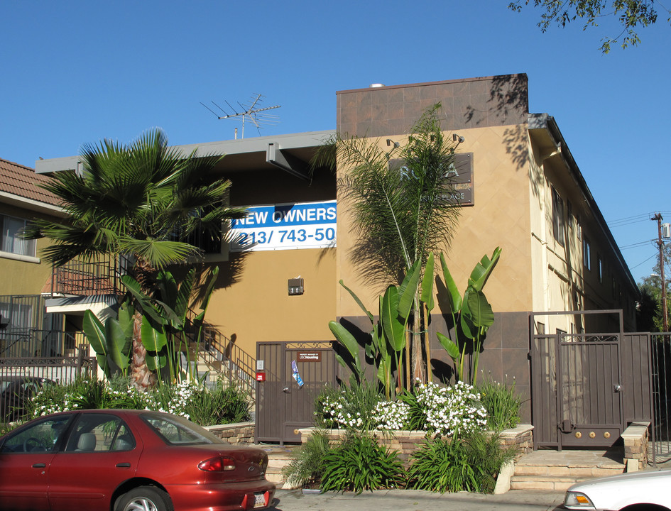 3025 Shrine Place in Los Angeles, CA - Foto de edificio