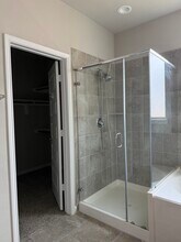 8527 Golden Field Dr in Rosenberg, TX - Building Photo - Building Photo