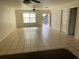 485 Yorktown Dr, Unit A in Canyon Lake, TX - Building Photo