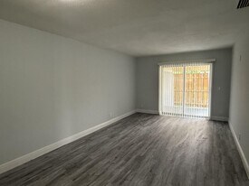 3525 Avenue J in West Palm Beach, FL - Building Photo