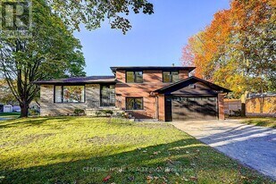 19 Valleycrest Ave in Markham, ON - Building Photo