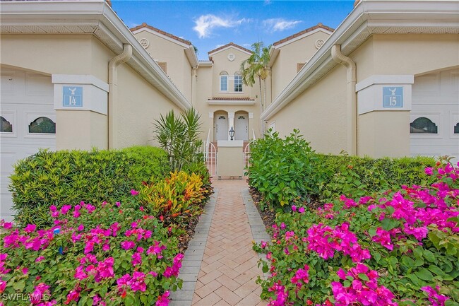 8375 Excalibur Cir in Naples, FL - Building Photo - Building Photo