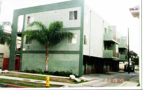 732 Olive Ave in Long Beach, CA - Building Photo - Building Photo