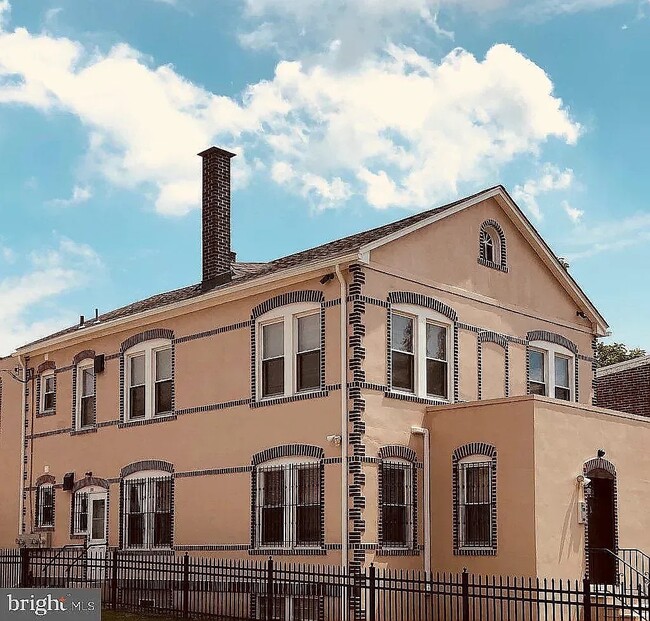 property at 101 E 28th St