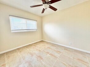 10107 S Hoover St in Los Angeles, CA - Building Photo - Building Photo