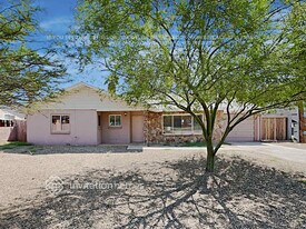 2707 N 27th St in Phoenix, AZ - Building Photo