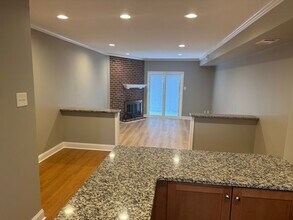 34 Dora Dr in Media, PA - Foto de edificio - Building Photo