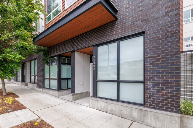 Talta Townhomes in Seattle, WA - Foto de edificio - Building Photo