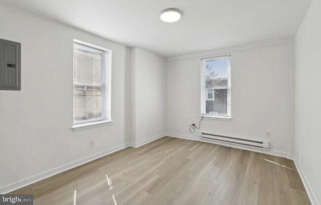 5554 Lansdowne Ave in Philadelphia, PA - Building Photo - Building Photo