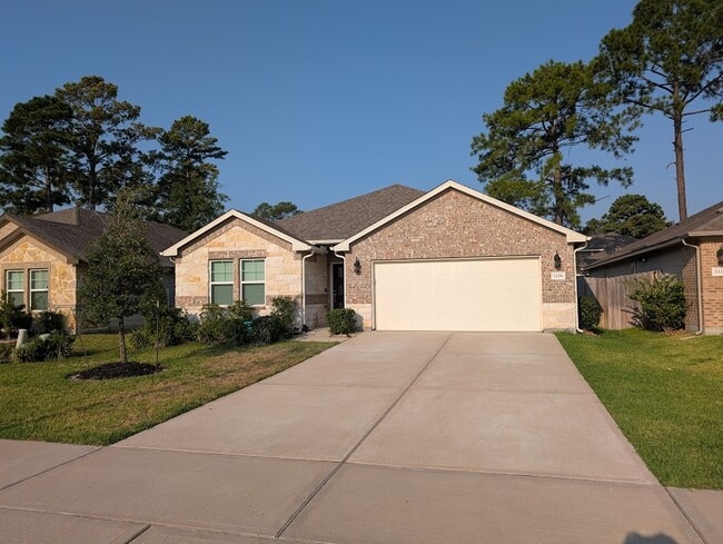 2226 E WInding Pines