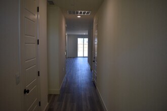 744 Stephanie Dr in Merced, CA - Building Photo - Building Photo