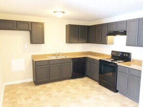 6341 Osborn Dr in Indianapolis, IN - Building Photo - Building Photo