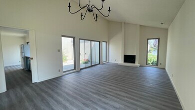 3424 Solomon Ln in Alameda, CA - Building Photo - Building Photo