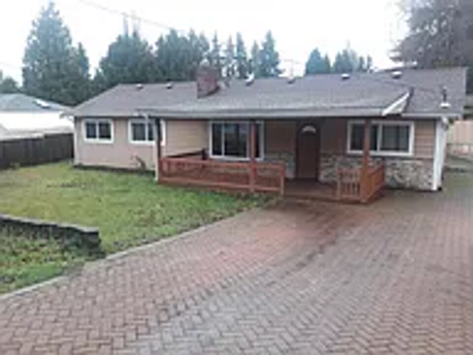 22623 80th Ave W in Edmonds, WA - Building Photo