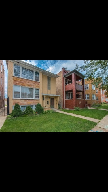 3038 N Davlin Ct, Unit 1 in Chicago, IL - Foto de edificio