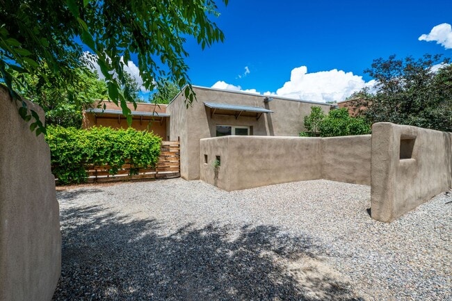 property at 925 Dunlap St