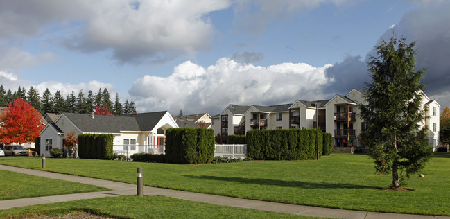 Tualatin Meadows in Tualatin, OR - Building Photo - Building Photo