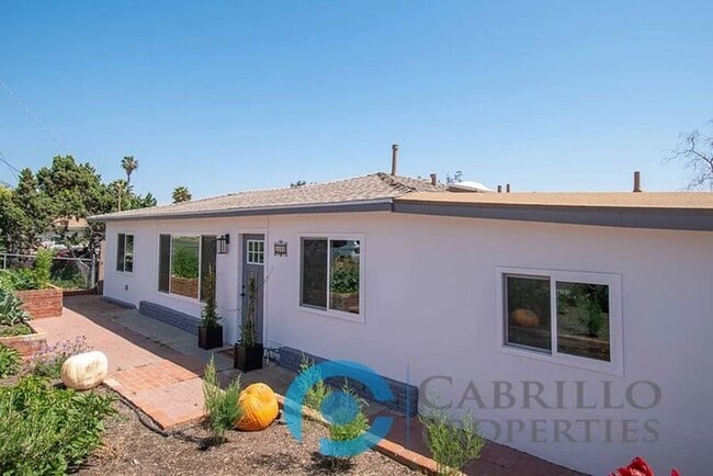 6311 Inman St in San Diego, CA - Building Photo - Building Photo