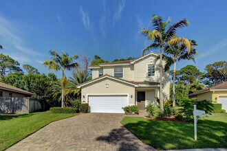 495 NE Abaca Way in Jensen Beach, FL - Building Photo - Building Photo