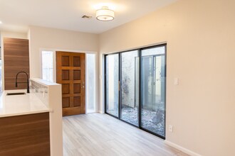 5121 N 79th Pl in Scottsdale, AZ - Building Photo - Building Photo