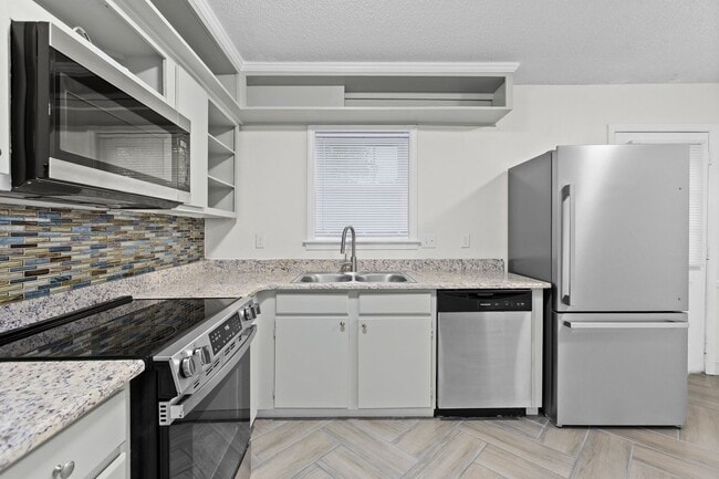 property at 1303 W Meadowview Rd