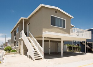 3610-3612 Seashore Dr in Newport Beach, CA - Building Photo - Building Photo