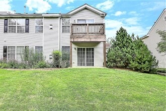 2427 Stoughton Cir in Aurora, IL - Building Photo - Building Photo