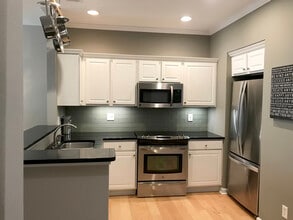 1151 Village Ct SE in Atlanta, GA - Building Photo - Building Photo