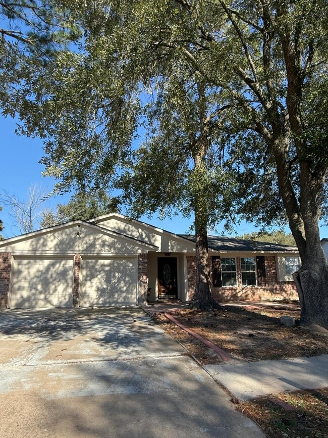 22610 Smokey Hill Dr