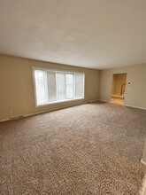 5109 Coachman Rd in Bettendorf, IA - Building Photo - Building Photo