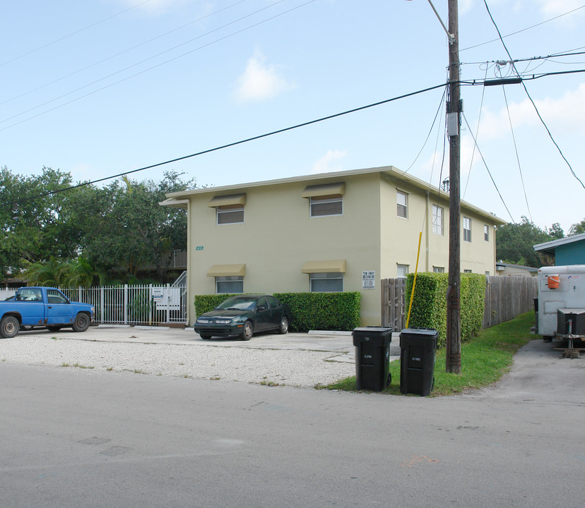 833 Diamanti in Fort Lauderdale, FL - Building Photo