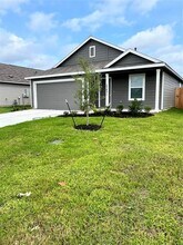 25431 Birch St in Cleveland, TX - Building Photo - Building Photo