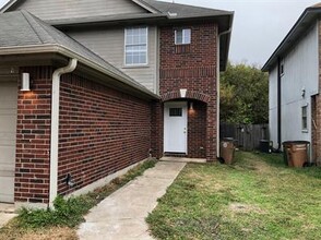 9709 Sugar Hill Dr in Austin, TX - Building Photo - Building Photo