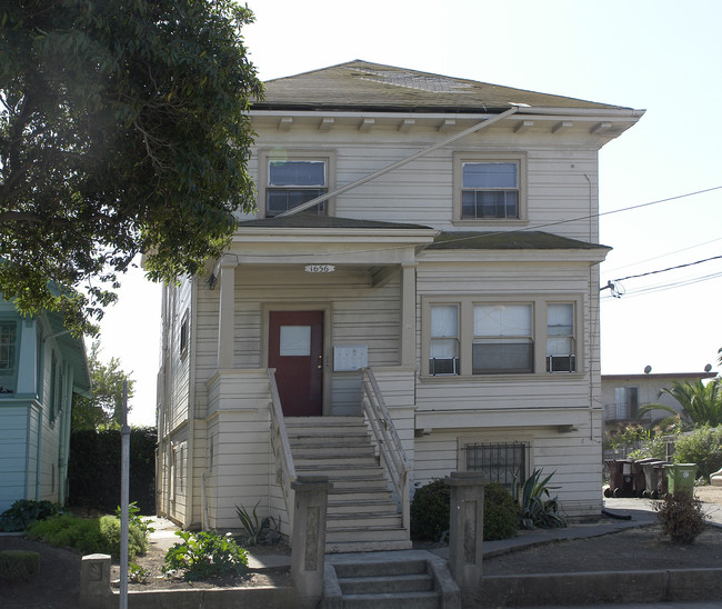 1656 84th Ave in Oakland, CA - Building Photo - Building Photo