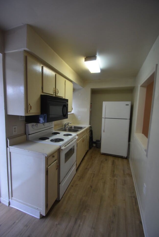 112 Clinton St in Delaware City, DE - Building Photo - Building Photo