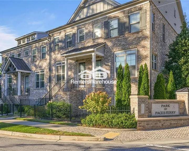 2262 Mclean Chase in Smyrna, GA - Building Photo