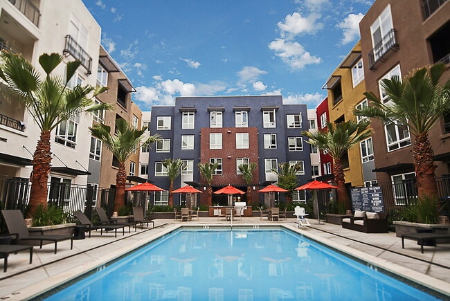 Meridian at Midtown in San Jose, CA - Building Photo - Building Photo