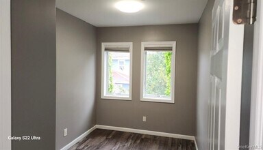 148 E Park Ave in Long Beach, NY - Building Photo - Building Photo