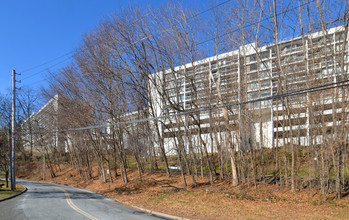 High Point of Hartsdale in Hartsdale, NY - Building Photo - Building Photo